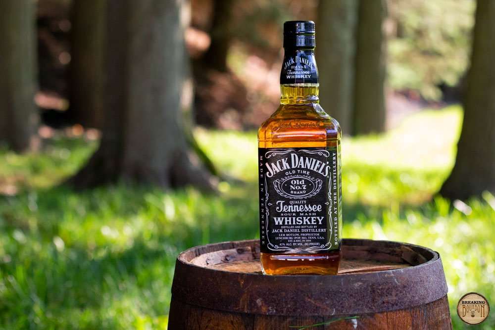 5d1f6fea62a0002e1fbca74f Jack Daniels Tennessee Whiskey 07a